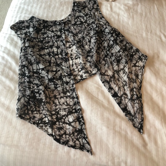 See through Open Back crop top - Picture 3 of 3